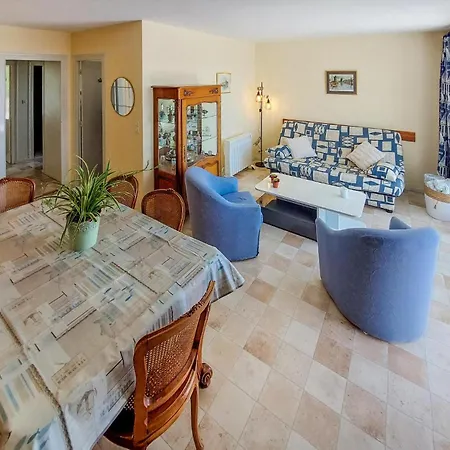 Lovely In Saint-georges-de-didon Apartmán *